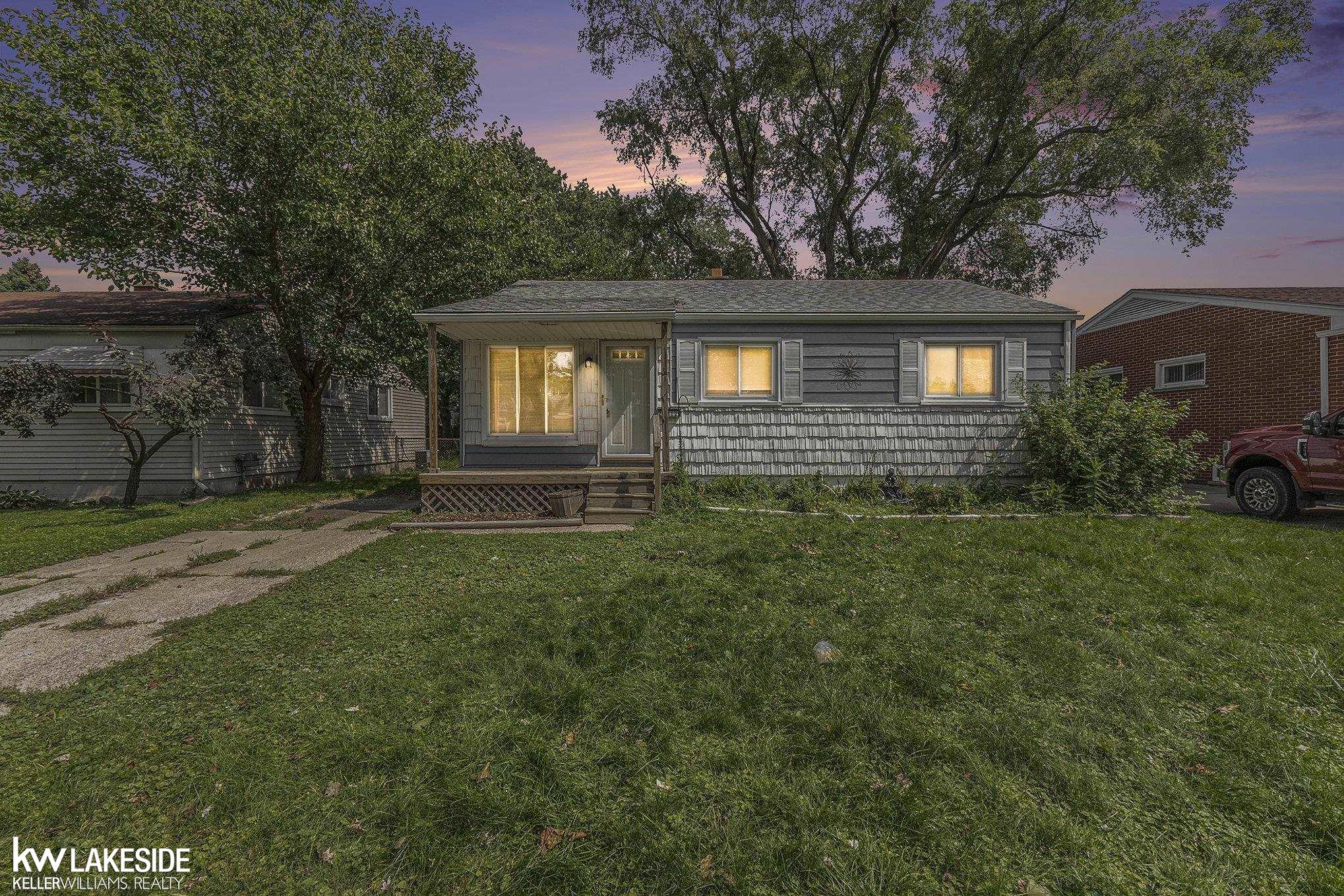 Blackett Ave, Warren, MI 48089