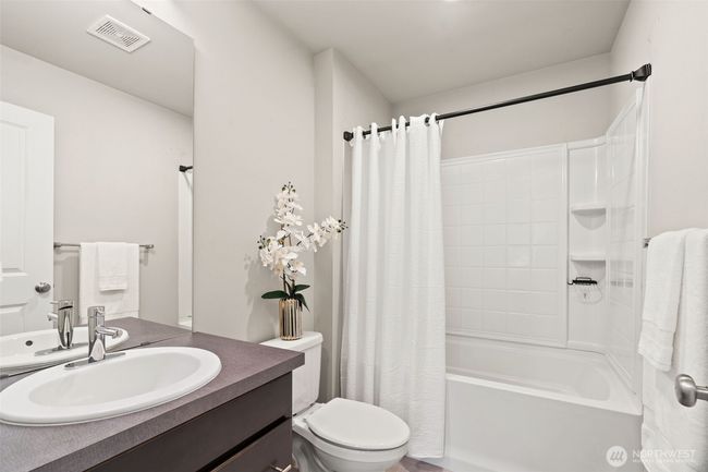 EH49 - 207 207 Th St Se, House other with 3 bedrooms, 3 bathrooms and 2 parking in Bothell WA | Image 27
