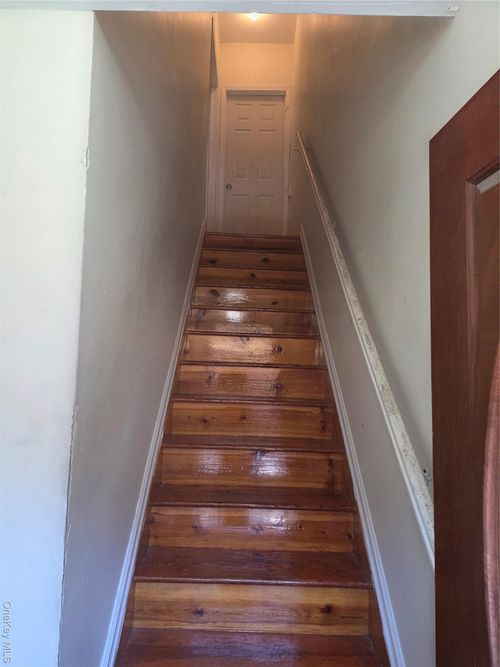 301 Wyona St, Brooklyn, NY, 11207-3521 | Card Image