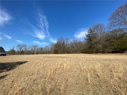 13 Majestic Shrs, Hartwell, GA, 30643 | Card Image