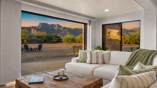 5770 E 22nd Ave, Apache Junction, AZ, 85119-8895 | Card Image