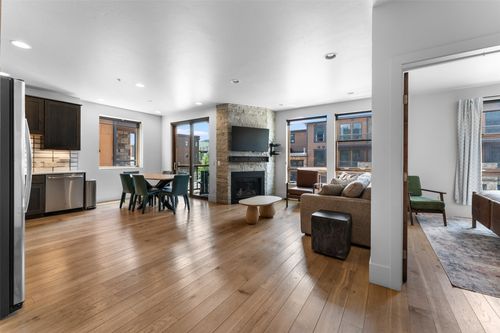 203-1080 Blue River Pkwy, SILVERTHORNE, CO, 80498-5557 | Card Image