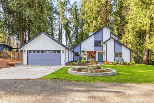 11785 Penny Pl Ne, Bainbridge Island, WA, 98110-4268 | Card Image