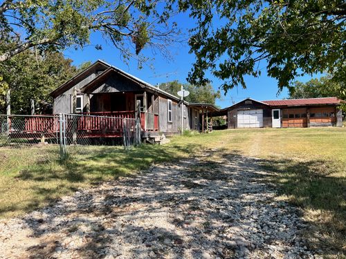 815 W Standifer St, Hamilton, TX, 76531-2520 | Card Image