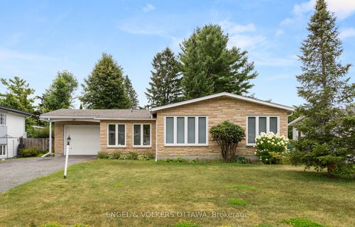 28 Parker Ave, Nepean, ON, K2G3A7 | Card Image