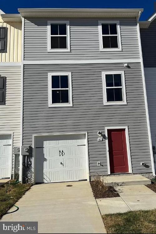 62 Thrower Rd, HEDGESVILLE, WV, 25427-4701 | Card Image