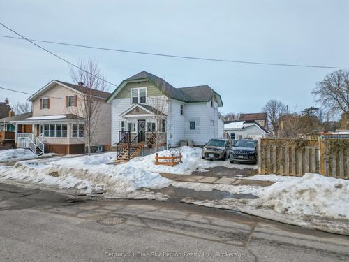 127 Fifth Ave E, North Bay, ON, P1B1N5 | Card Image