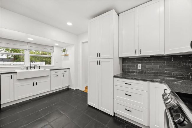 1655 Sunnyside Dr, House other with 3 bedrooms, 2 bathrooms and null parking in MAITLAND FL | Image 12