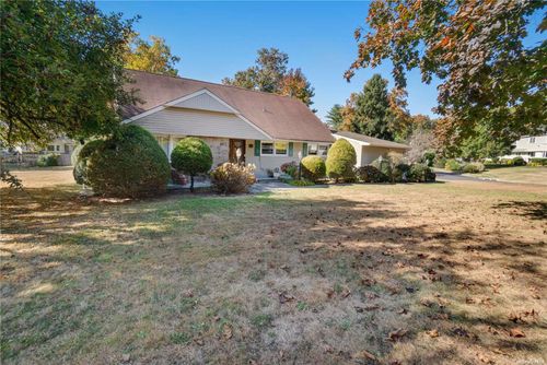 15 High Pne, Glen Cove, NY, 11542-1421 | Card Image