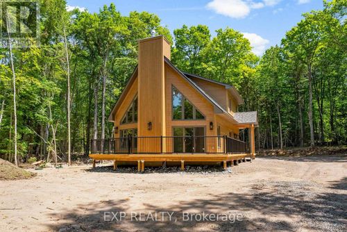 743 Lakewoods Dr, Barry's Bay, ON, K0J1B0 | Card Image