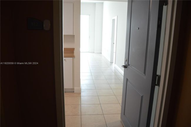APT-812 - 1250 S Miami Ave, Condo with 1 bedrooms, 2 bathrooms and null parking in Miami FL | Image 24