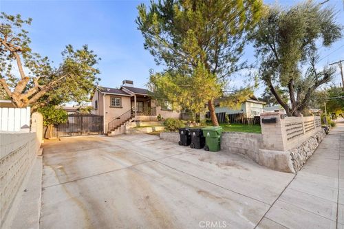 10554 Plainview Ave, Tujunga, CA, 91042-1718 | Card Image
