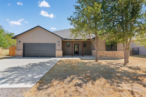 118 Waimanalo Dr, Bastrop, TX, 78602-6040 | Card Image