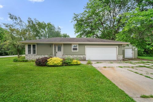 4883 Lois Lane, West Bend, WI, 53095 | Card Image