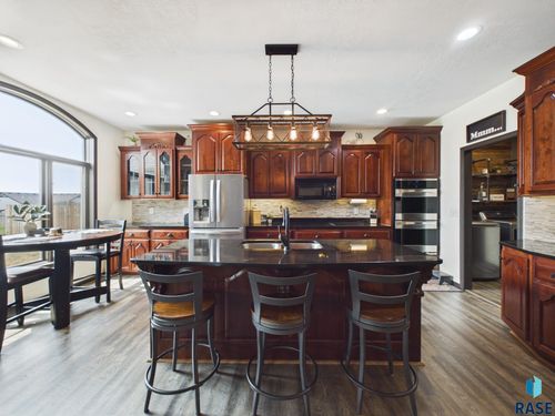 809 E Leslie Dr Drive, Garretson, SD, 57030 | Card Image