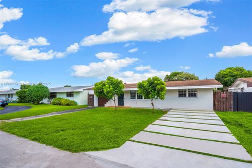 7831 Nw 11th St, Pembroke Pines, FL, 33024-5146 | Card Image