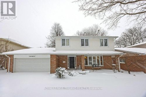 754 Cranbrook Rd, London, ON, N6K1W9 | Card Image