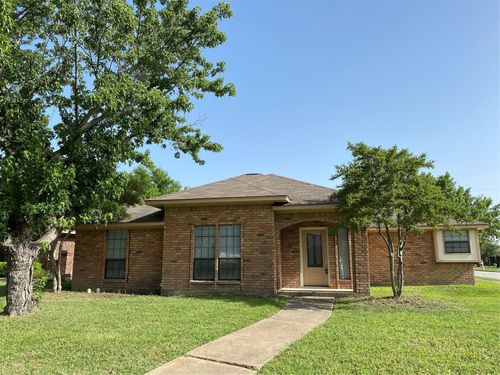 615 Stoneybrook Dr, Wylie, TX, 75098-4038 | Card Image
