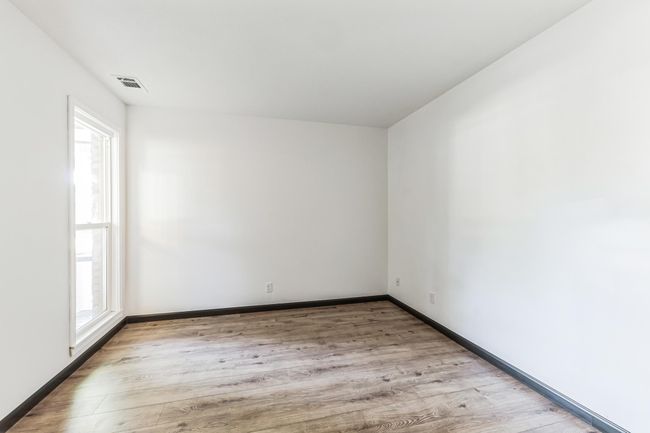 Secondary Bedroom | Image 21