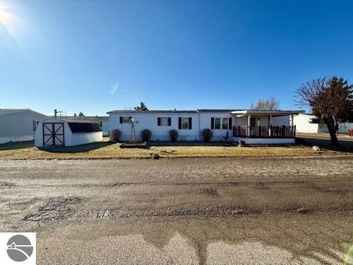 7382 Clans St, Alma, MI, 48801-8711 | Card Image