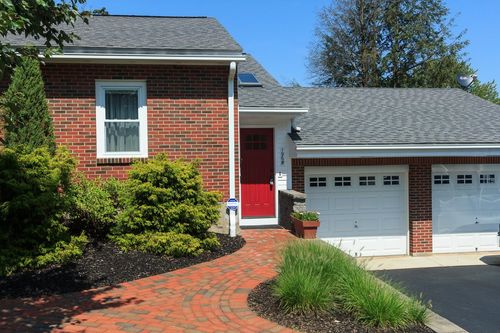 b-right-side-196B Norfolk St, Manchester, NH, 03103-6651 | Card Image
