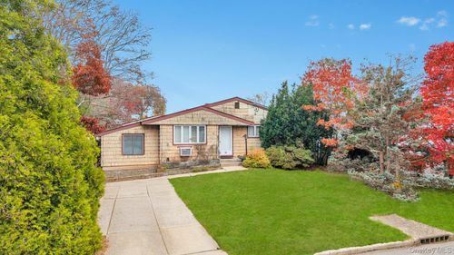 13 W 15th St, Deer Park, NY, 11729-4001 | Card Image