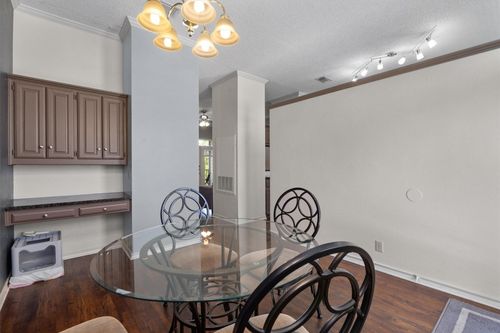 apt-301-914 W 26th St, Austin, TX, 78705-4352 | Card Image