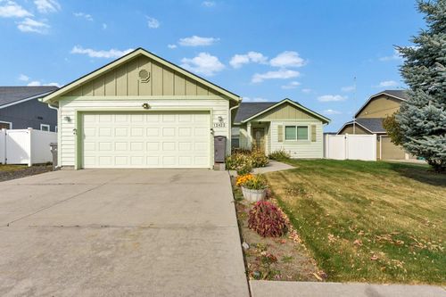 12422 W Pacific Ct, Airway Heights, WA, 99001-6003 | Card Image