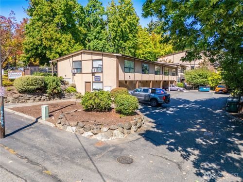 648 S 152nd St, Burien, WA, 98148-1122 | Card Image