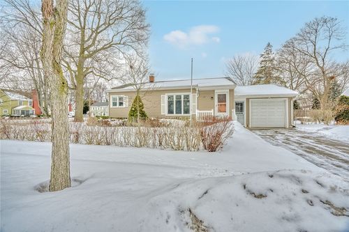 118 Maiden Ln, Greece, NY, 14616-4041 | Card Image