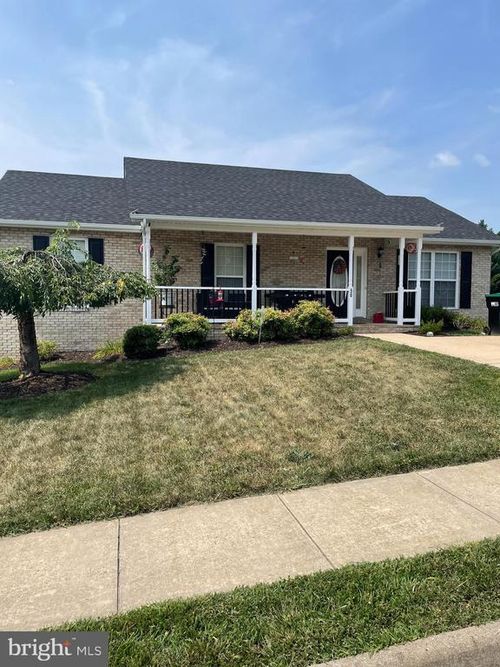 50 Stuart Ct, STRASBURG, VA, 22657-2870 | Card Image