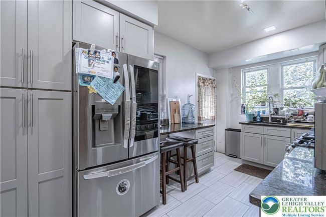 754 W Cumberland St, Townhouse with 3 bedrooms, 2 bathrooms and null parking in Allentown PA | Image 9