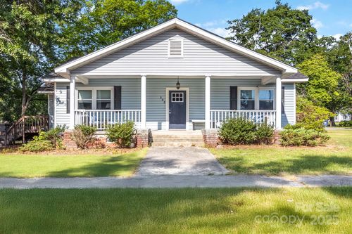 202 S Gum St, Pageland, SC, 29728-2304 | Card Image