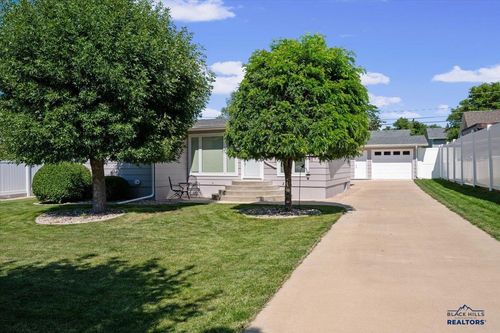 124 S 5th St, Spearfish, SD, 57783-2631 | Card Image