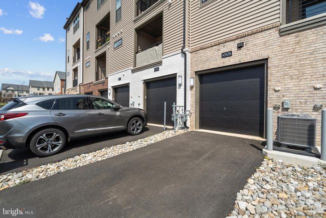 43476 Danville Ter, Condo with 3 bedrooms, 3 bathrooms and null parking in ASHBURN VA | Image 30
