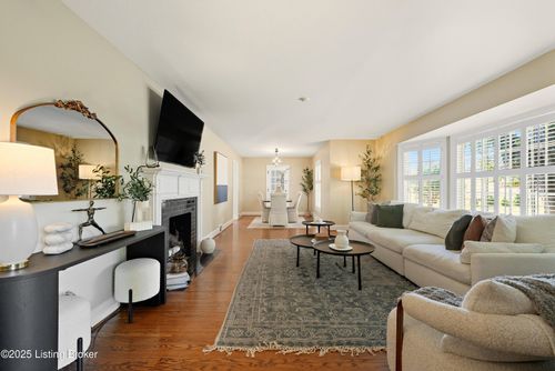 103 Spruce Ln, Louisville, KY, 40207-1733 | Card Image