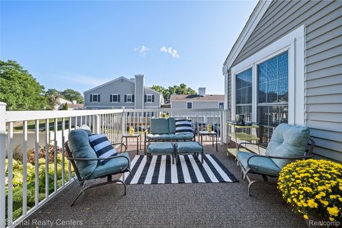 121-21140 E Glen Haven Cir, Northville, MI, 48167-2417 | Card Image