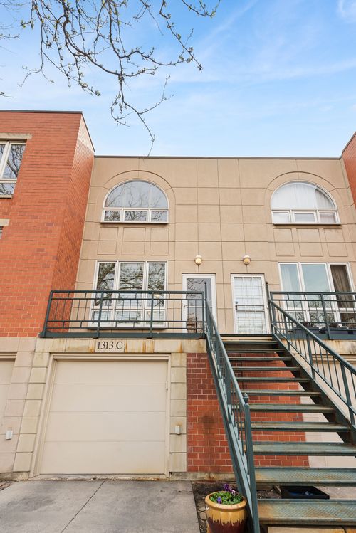c-1313 S Plymouth Court, Chicago, IL, 60605 | Card Image