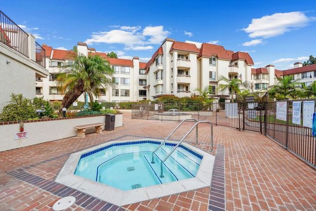 1301 - 5845 Friars Rd, Condo with 3 bedrooms, 2 bathrooms and 2 parking in San Diego CA | Image 26