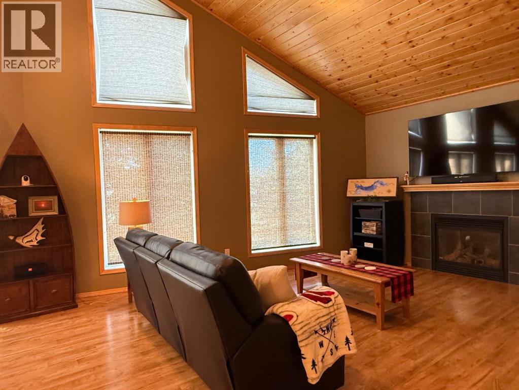 Residential in Lac Des Iles 4