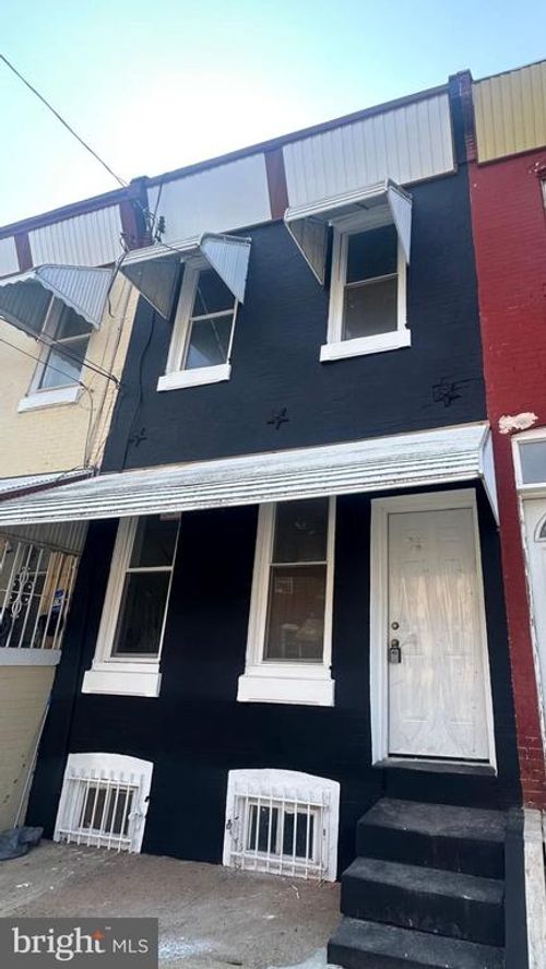 2810 N Lawrence St, PHILADELPHIA, PA, 19133-2727 | Card Image