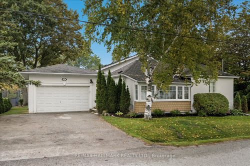 17 Mill St, Mount Albert, ON, L0G1M0 | Card Image