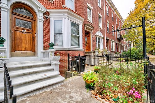 88 Midwood St, Brooklyn, NY, 11225-5004 | Card Image