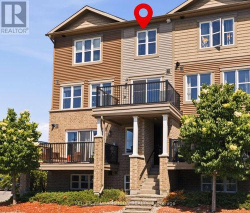 528 Clearbrook Dr, Nepean, ON, K2J5X5 | Card Image