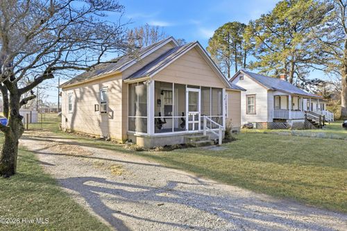 914 Johnston St, Edenton, NC, 27932-1518 | Card Image