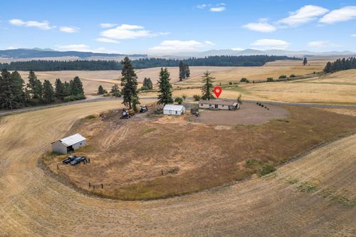 38521 Tekoa Idaho Rd, Tekoa, WA, 99033 | Card Image