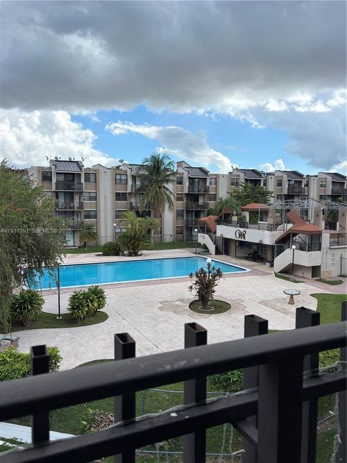 apt-305-3561 Sw 117th Ave, Miami, FL, 33175-1773 | Card Image