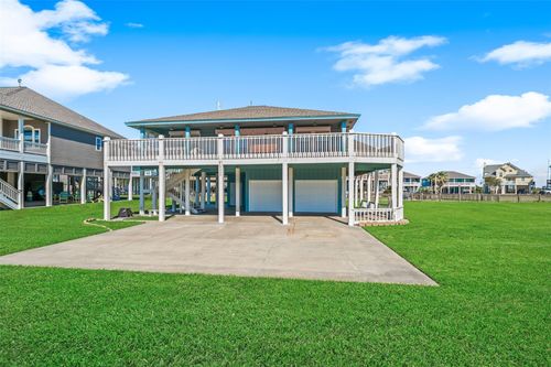3225 Sea Castle Dr, Crystal Beach, TX, 77650 | Card Image