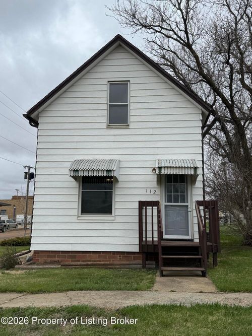 112 C St N, Richardton, ND, 58652-7029 | Card Image