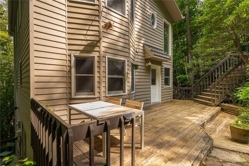 556 Timberlane Dr, Boone, NC, 28607-6982 | Card Image